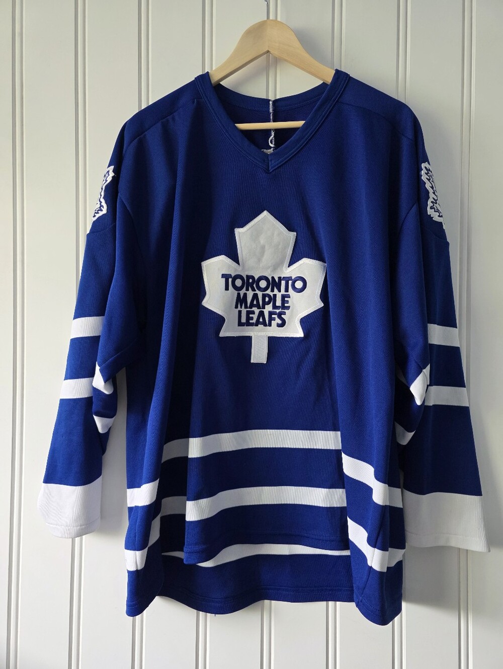 Vintage CCM Toronto Maple Leafs Hockey Sports Jersey Blue White Mens XL